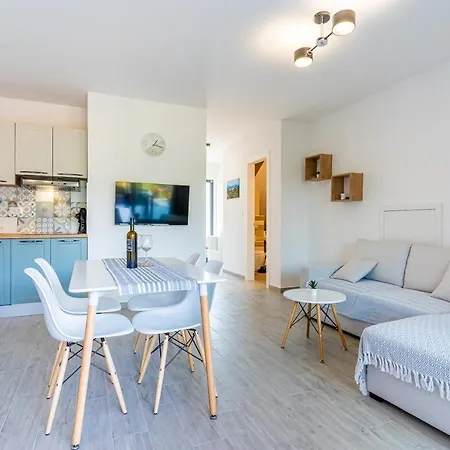New 4 Star Apartment M&A In Town Cres Extérieur photo
