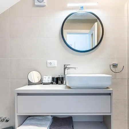 New 4 Star Apartment M&A In Town Cres Extérieur photo