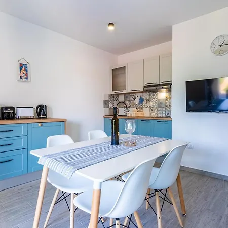 New 4 Star Apartment M&A In Town Cres Extérieur photo