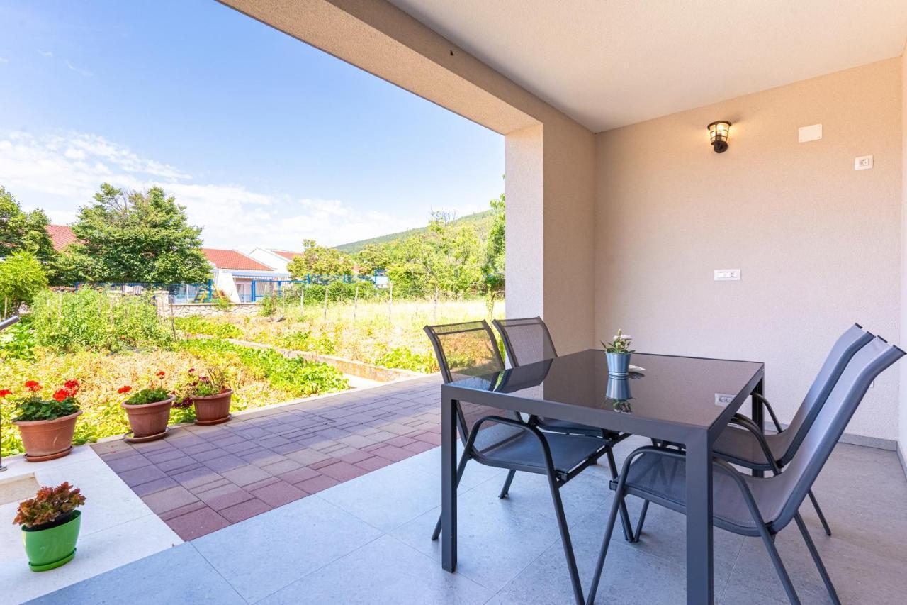 Apartment New 4 Star M&a In Town
